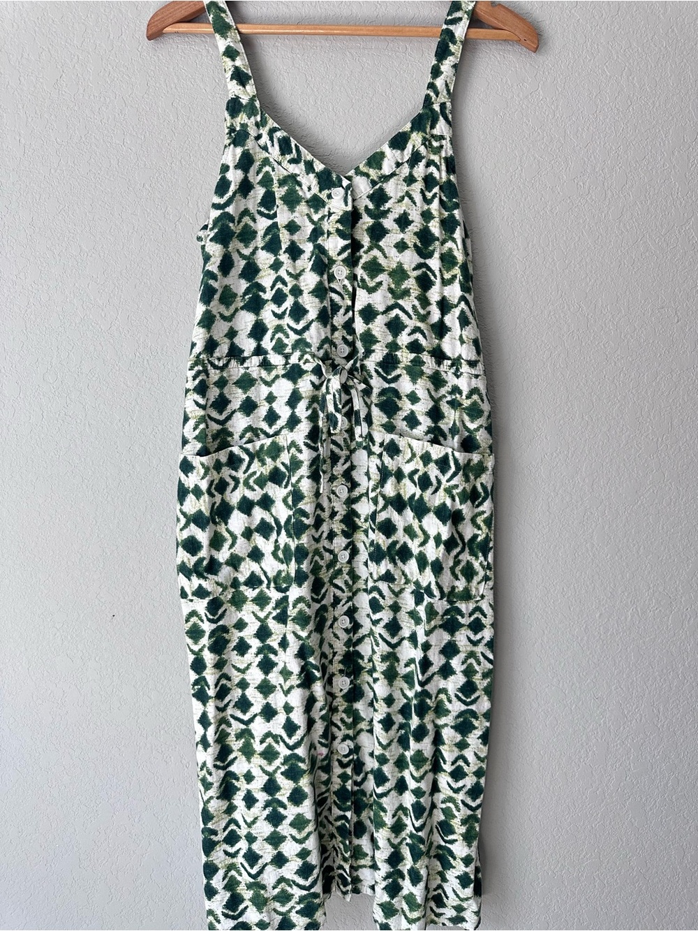 Time and Tru Green Patterned Women’s Tunic Top